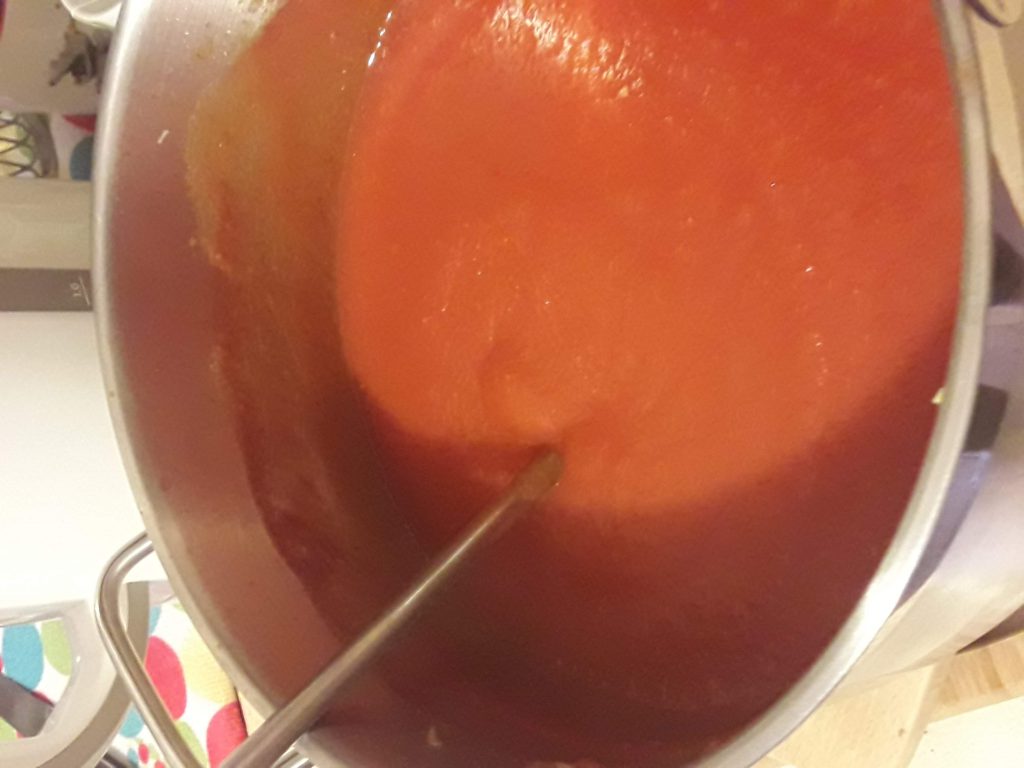 Anainthekitchen - ketchup z cukinii